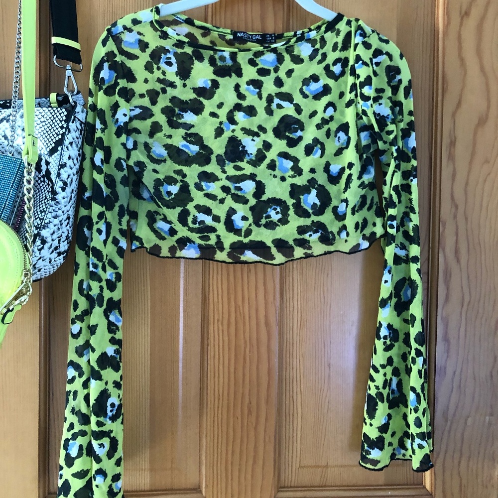 NASTY GAL long sleeve flare arms crop top